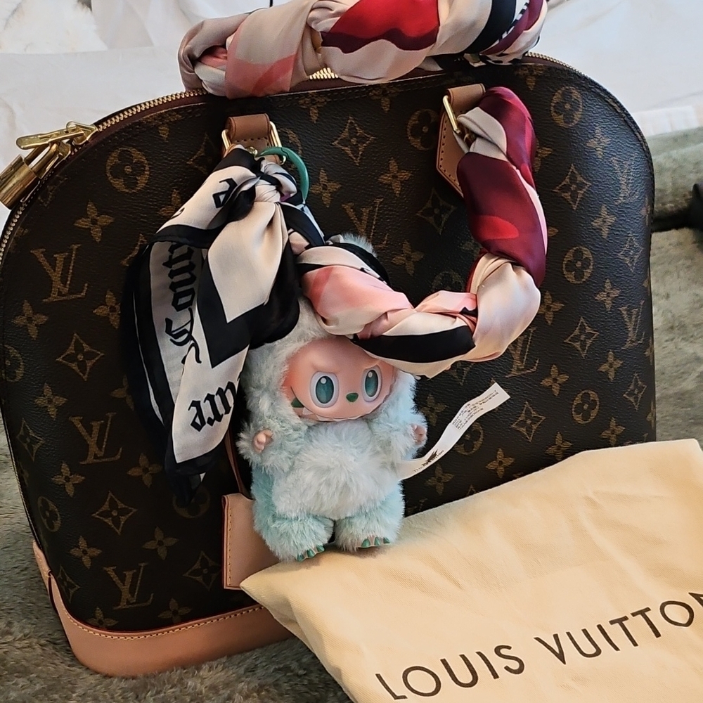 Louis Vuitton Alma GM Monogram Near Excellent Conditions
